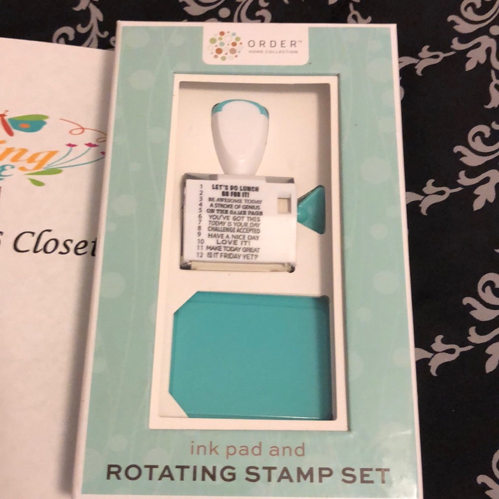 New Rotating Stamp Set - Picture 2 of 6